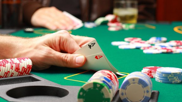 Poker Omaha Là Gì? Hướng Dẫn Cách Chơi Poker Omaha Chi Tiết