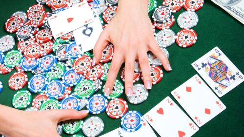 Những Cách Nghĩ Sai Trong Poker (Phần 2): Tâm Lý Muốn Ăn Pot - Jul Trần