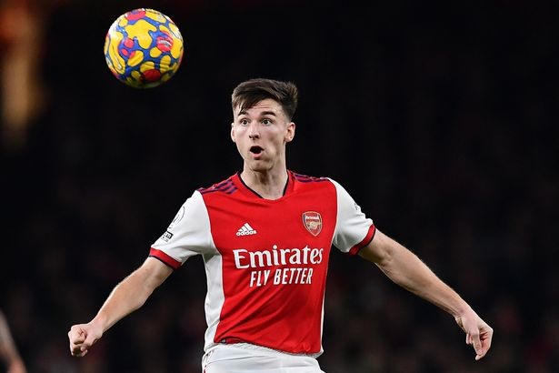 Kieran Tierney không hạnh phúc ở Arsenal"